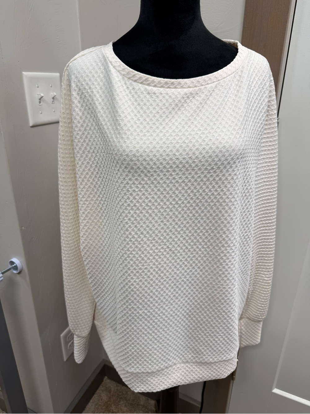 Buckle Black White Cream Waffle Knit Textured Sweater Crewneck Tunic Long M